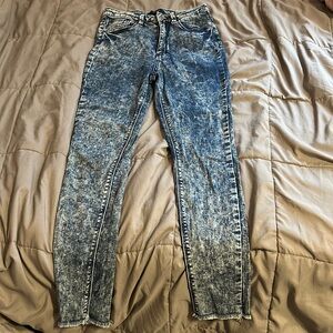 Acid washed jeans